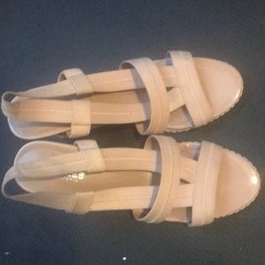 Charles by Charles Davis Beige Shoe